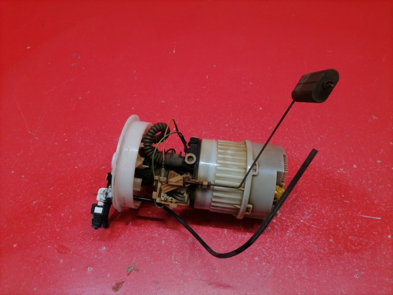 Бензонасос Ford Focus CB4 SHDA 2010 (б/у) Бензонасос Ford Focus CB4 SHDA 2010 (б/у)