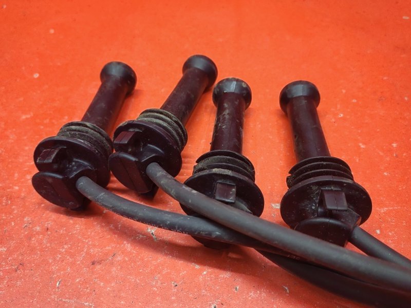 Провода высоковольтные Ford Focus CB4 SHDA 2010 (б/у) Провода высоковольтные Ford Focus CB4 SHDA 2010 (б/у)