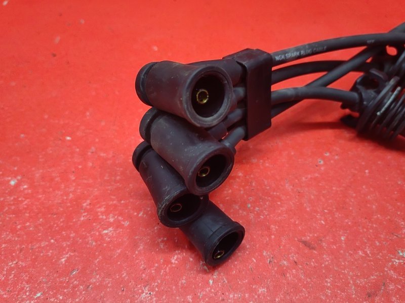 Провода высоковольтные Ford Focus CB4 SHDA 2010 (б/у) Провода высоковольтные Ford Focus CB4 SHDA 2010 (б/у)