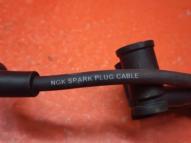 Провода высоковольтные Ford Focus CB4 SHDA 2010 (б/у) Провода высоковольтные Ford Focus CB4 SHDA 2010 (б/у)