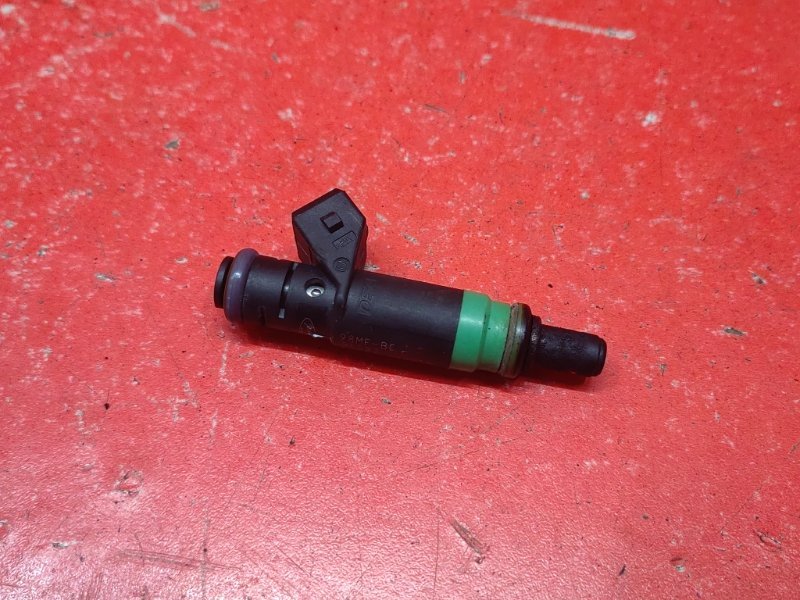 Форсунка Ford Focus CB4 SHDA 2010 (б/у) Форсунка Ford Focus CB4 SHDA 2010 (б/у)