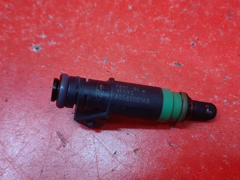 Форсунка Ford Focus CB4 SHDA 2010 (б/у) Форсунка Ford Focus CB4 SHDA 2010 (б/у)