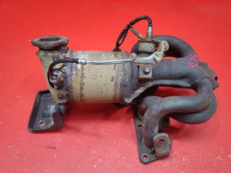 Коллектор выпускной Kia Ceed ED G4FC 2008 (б/у) Коллектор выпускной Kia Ceed ED G4FC 2008 (б/у)