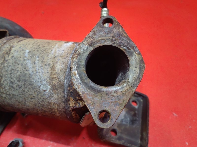 Коллектор выпускной Kia Ceed ED G4FC 2008 (б/у) Коллектор выпускной Kia Ceed ED G4FC 2008 (б/у)