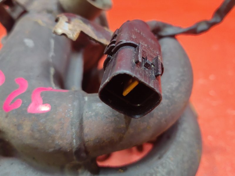 Коллектор выпускной Kia Ceed ED G4FC 2008 (б/у) Коллектор выпускной Kia Ceed ED G4FC 2008 (б/у)