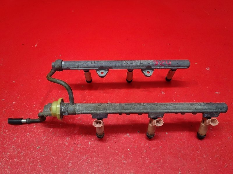 Топливная рампа Lexus RX330 MCU38L 3MZ-FE 2003 (б/у)