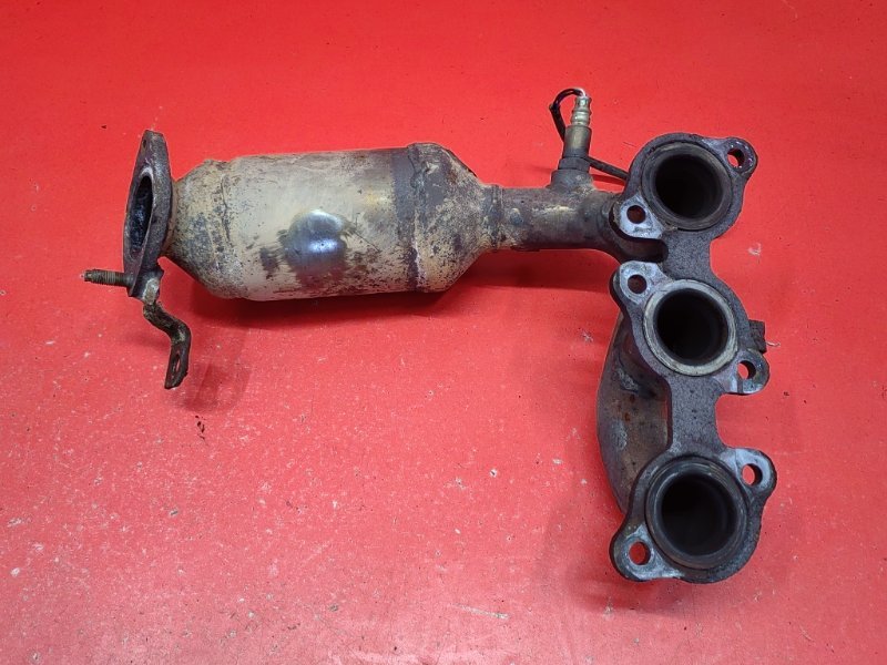 Коллектор выпускной Lexus RX330 MCU38L 3MZ-FE 2003 (б/у) Коллектор выпускной Lexus RX330 MCU38L 3MZ-FE 2003 (б/у)