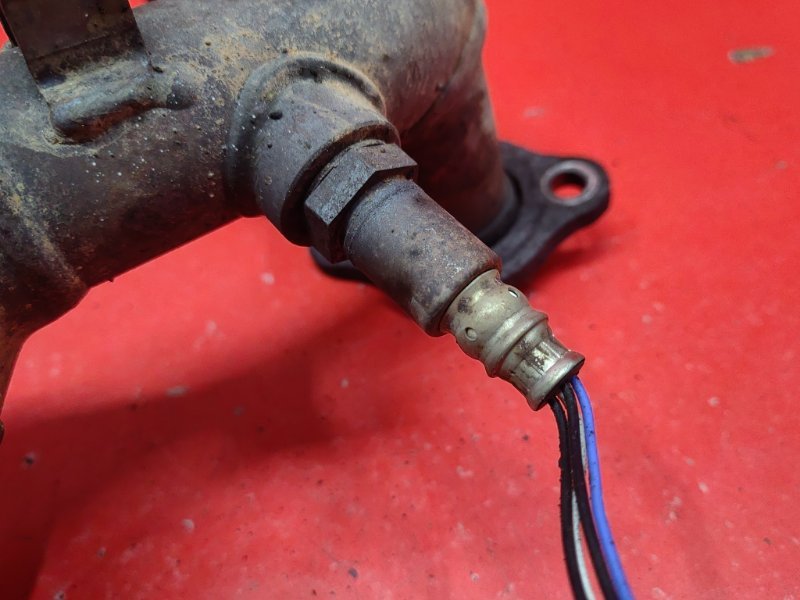 Коллектор выпускной Lexus RX330 MCU38L 3MZ-FE 2003 (б/у) Коллектор выпускной Lexus RX330 MCU38L 3MZ-FE 2003 (б/у)