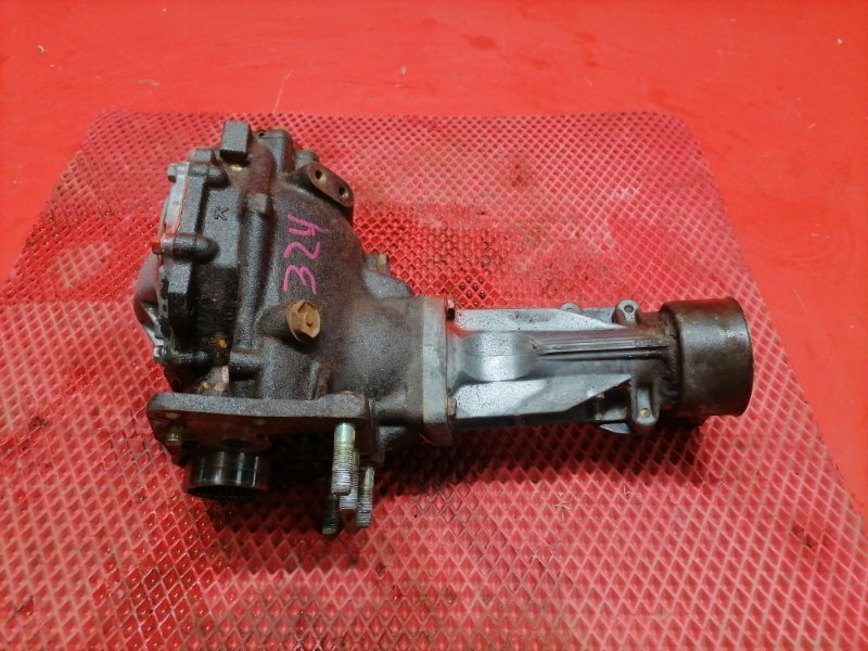 Раздаточная коробка Lexus RX330 MCU38L 3MZ-FE 2003 (б/у) Раздаточная коробка Lexus RX330 MCU38L 3MZ-FE 2003 (б/у)