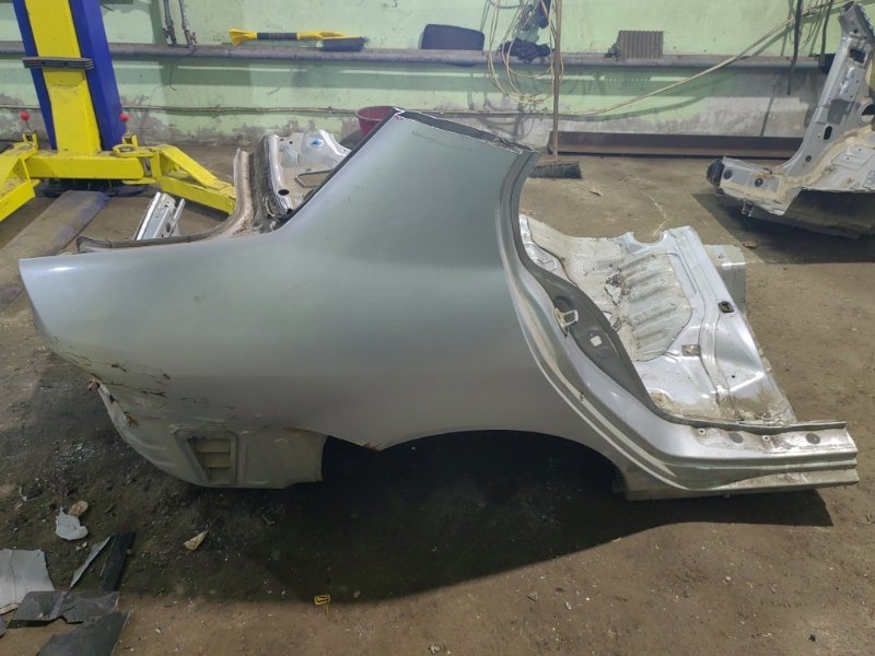 Крыло Mitsubishi Lancer CS3A 4G18 2005 заднее правое (б/у)