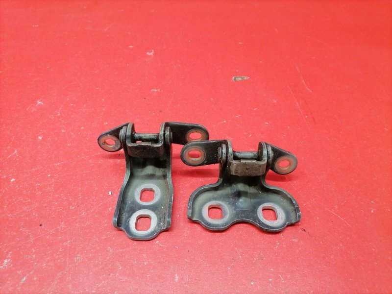 Петля двери Chevrolet Cobalt T250 B15D2 2013 передняя левая (б/у)