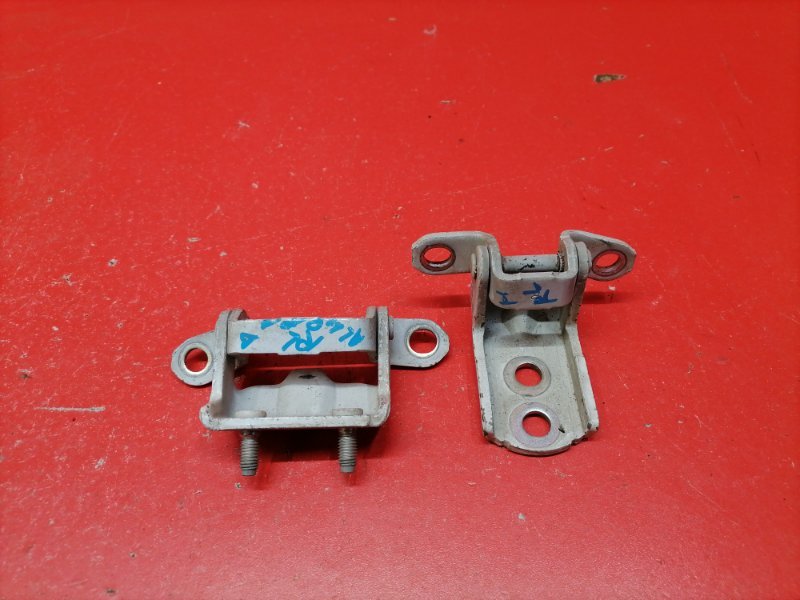 Петля двери Nissan Almera G15 K4M 2013 задняя левая (б/у)