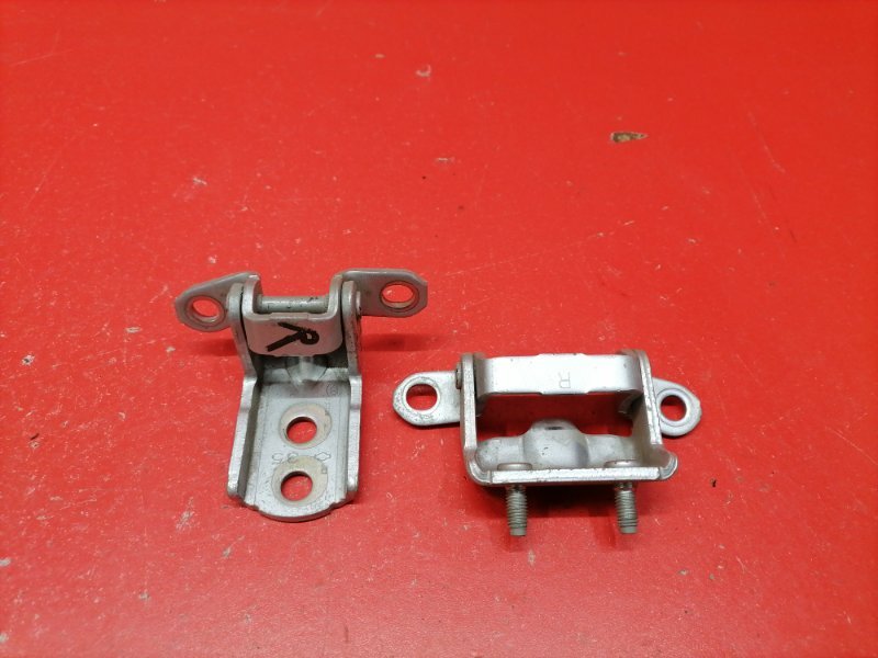 Петля двери Nissan Almera G15 K4M 2013 задняя правая (б/у)