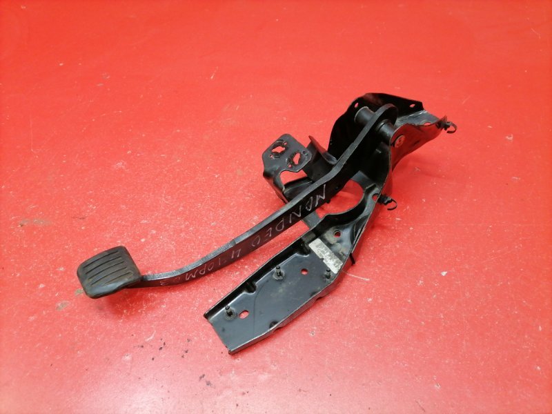 Педаль тормоза Ford Mondeo BE PNBA 2010 (б/у) Педаль тормоза Ford Mondeo BE PNBA 2010 (б/у)