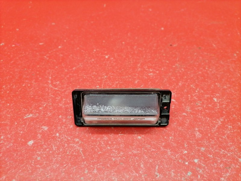 Плафон подсветки номера Mitsubishi Lancer CS3A 4G18 2005 задний (б/у)