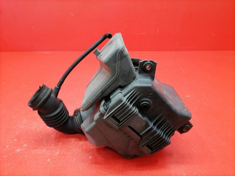 Корпус воздушного фильтра Mitsubishi Lancer CS3A 4G18 2005 (б/у)
