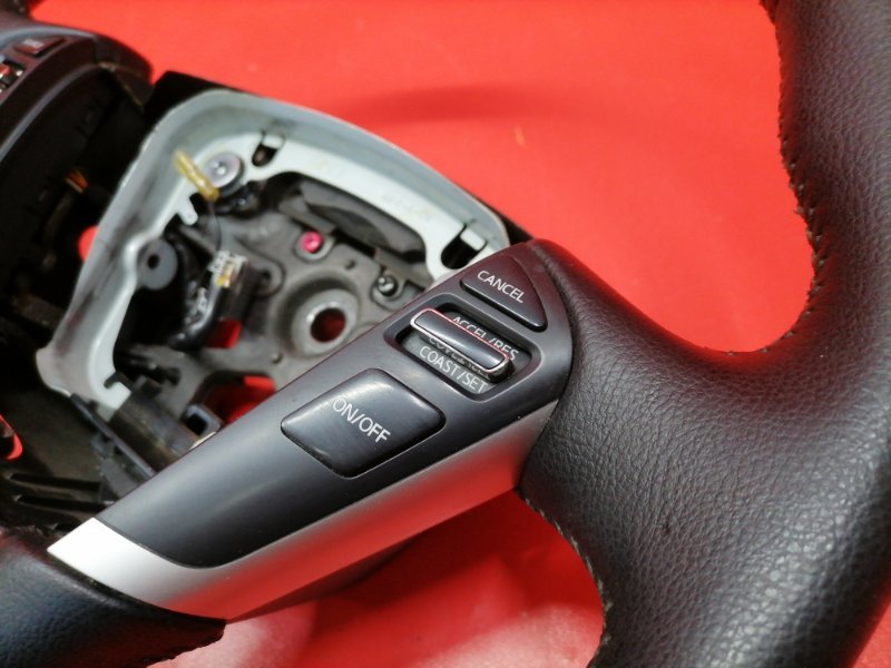 Руль Nissan Teana J32 QR25DE 2010 (б/у) Руль Nissan Teana J32 QR25DE 2010 (б/у)