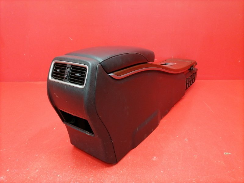 Консоль между сидений Nissan Teana J32 QR25DE 2010 (б/у) Консоль между сидений Nissan Teana J32 QR25DE 2010 (б/у)