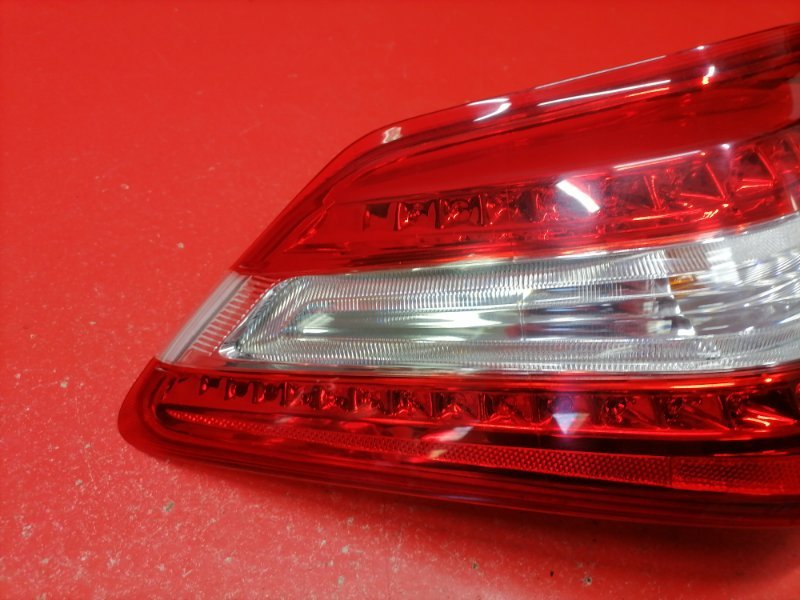 Фонарь Nissan Teana J32 QR25DE 2010 задний левый (б/у) Фонарь Nissan Teana J32 QR25DE 2010 задний левый (б/у)