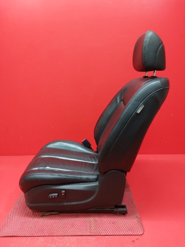 Сиденье Nissan Teana J32 QR25DE 2010 переднее левое (б/у) Сиденье Nissan Teana J32 QR25DE 2010 переднее левое (б/у)