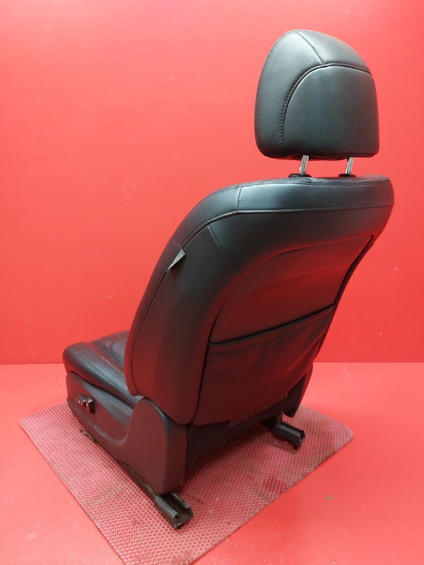 Сиденье Nissan Teana J32 QR25DE 2010 переднее левое (б/у) Сиденье Nissan Teana J32 QR25DE 2010 переднее левое (б/у)