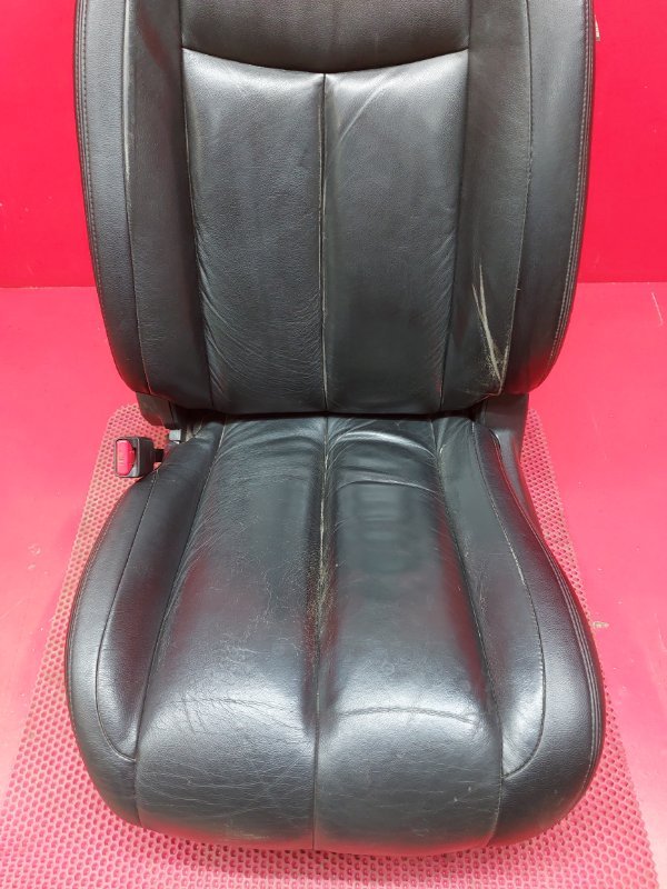 Сиденье Nissan Teana J32 QR25DE 2010 переднее левое (б/у) Сиденье Nissan Teana J32 QR25DE 2010 переднее левое (б/у)