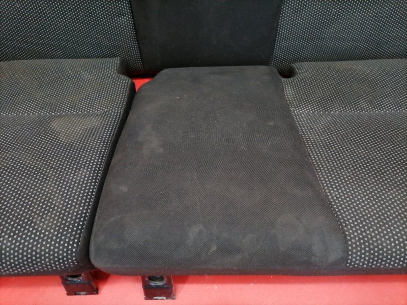 Сиденье Ford Focus CB4 SHDA 2010 заднее (б/у) Сиденье Ford Focus CB4 SHDA 2010 заднее (б/у)