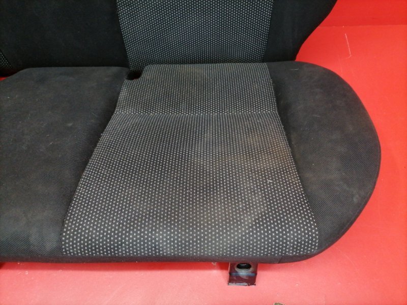 Сиденье Ford Focus CB4 SHDA 2010 заднее (б/у) Сиденье Ford Focus CB4 SHDA 2010 заднее (б/у)