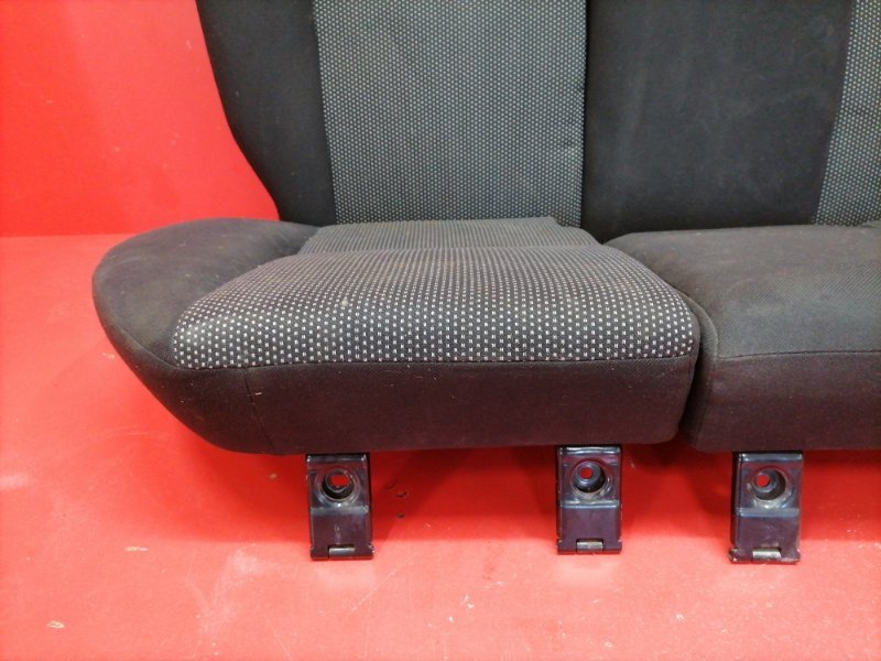 Сиденье Ford Focus CB4 SHDA 2010 заднее (б/у) Сиденье Ford Focus CB4 SHDA 2010 заднее (б/у)