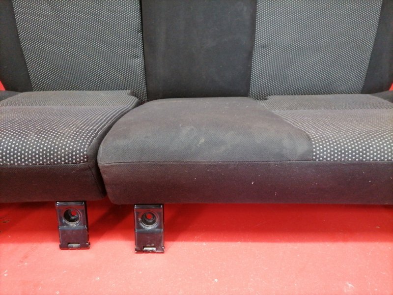 Сиденье Ford Focus CB4 SHDA 2010 заднее (б/у) Сиденье Ford Focus CB4 SHDA 2010 заднее (б/у)