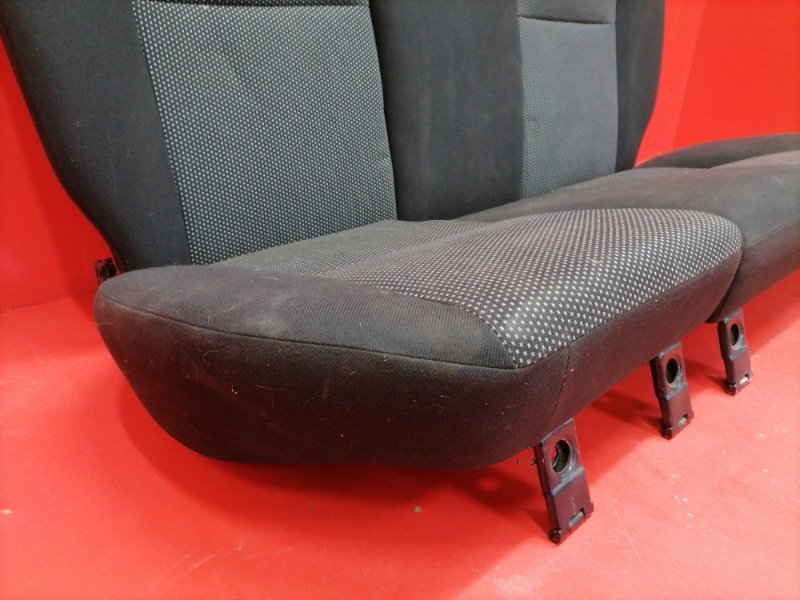 Сиденье Ford Focus CB4 SHDA 2010 заднее (б/у) Сиденье Ford Focus CB4 SHDA 2010 заднее (б/у)