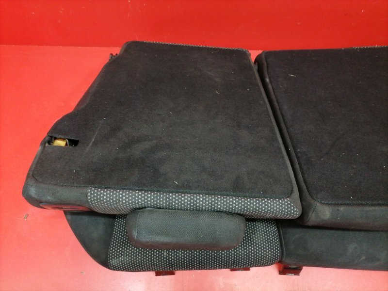 Сиденье Ford Focus CB4 SHDA 2010 заднее (б/у) Сиденье Ford Focus CB4 SHDA 2010 заднее (б/у)