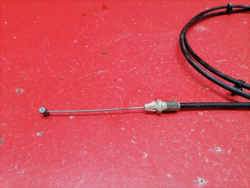 Трос капота Nissan Teana J32 QR25DE 2010 (б/у) Трос капота Nissan Teana J32 QR25DE 2010 (б/у)