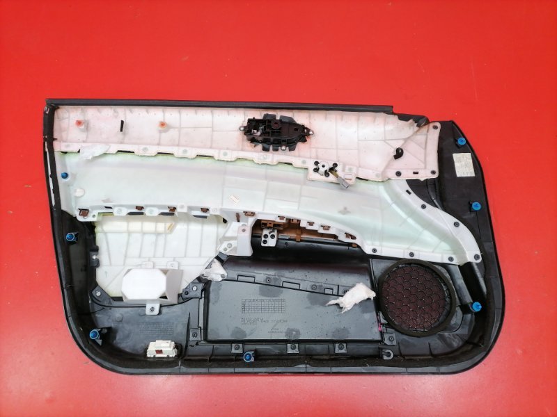 Обшивка двери Nissan Teana J32 QR25DE 2010 передняя правая (б/у) Обшивка двери Nissan Teana J32 QR25DE 2010 передняя правая (б/у)