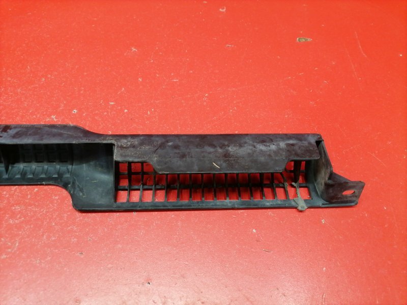 Накладка замка капота Nissan Teana J32 QR25DE 2010 (б/у) Накладка замка капота Nissan Teana J32 QR25DE 2010 (б/у)