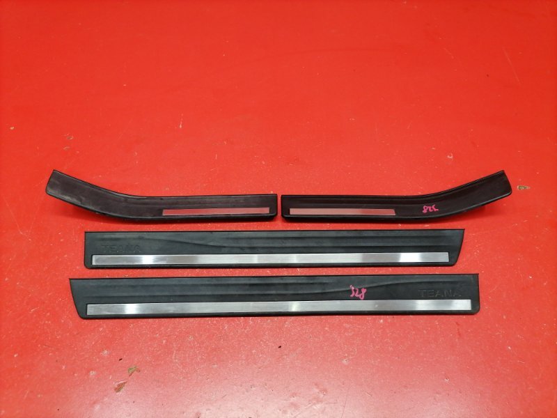 Накладка порога внутренняя Nissan Teana J32 QR25DE 2010 (б/у)
