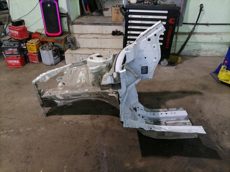 Лонжерон Nissan Teana J32 QR25DE 2010 передний правый (б/у) Лонжерон Nissan Teana J32 QR25DE 2010 передний правый (б/у)