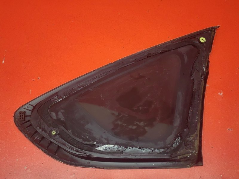 Стекло кузовное Nissan Teana J32 QR25DE 2010 левое (б/у) Стекло кузовное Nissan Teana J32 QR25DE 2010 левое (б/у)