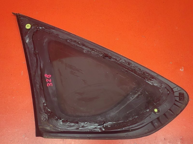 Стекло кузовное Nissan Teana J32 QR25DE 2010 правое (б/у) Стекло кузовное Nissan Teana J32 QR25DE 2010 правое (б/у)