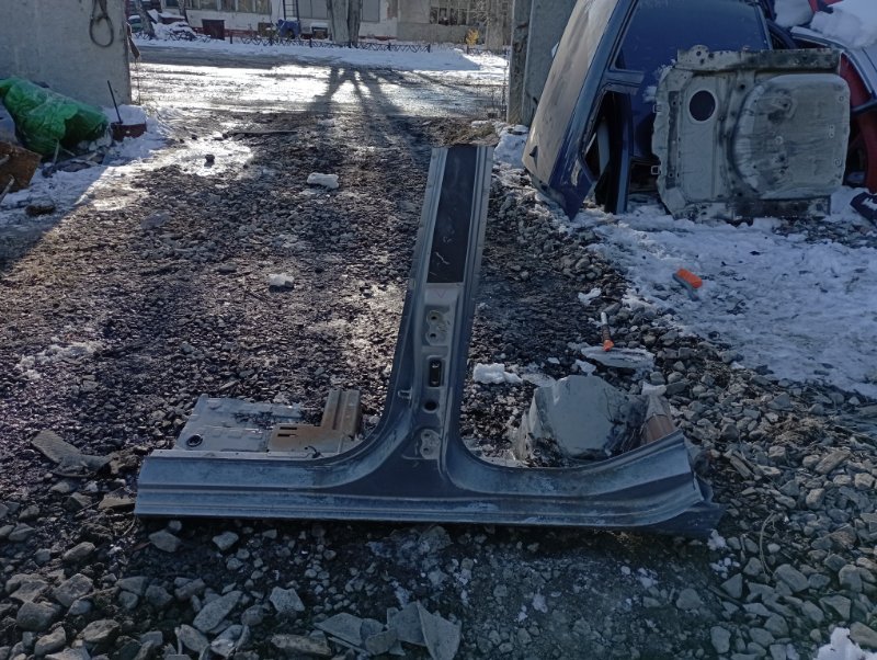 Порог со стойкой Chevrolet Cobalt T250 B15D2 2013 левый (б/у)