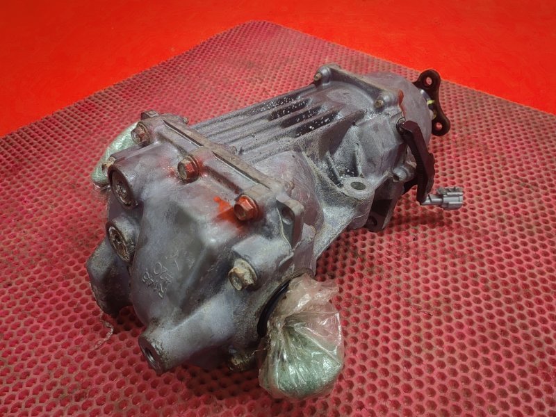Редуктор Nissan Teana J32 QR25DE 2010 задний (б/у) Редуктор Nissan Teana J32 QR25DE 2010 задний (б/у)