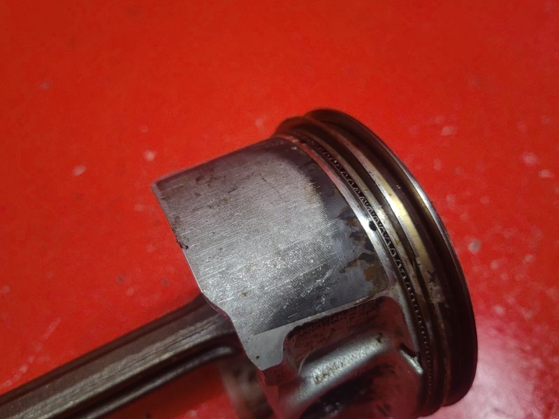 Поршень с шатуном Nissan Teana J32 QR25DE 2010 (б/у) Поршень с шатуном Nissan Teana J32 QR25DE 2010 (б/у)
