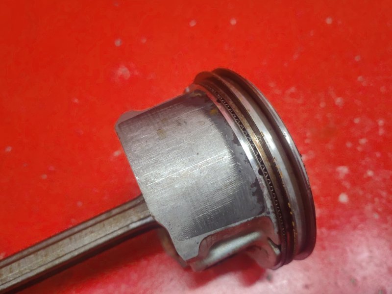 Поршень с шатуном Nissan Teana J32 QR25DE 2010 (б/у) Поршень с шатуном Nissan Teana J32 QR25DE 2010 (б/у)