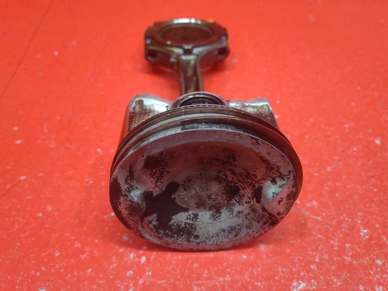Поршень с шатуном Nissan Teana J32 QR25DE 2010 (б/у) Поршень с шатуном Nissan Teana J32 QR25DE 2010 (б/у)