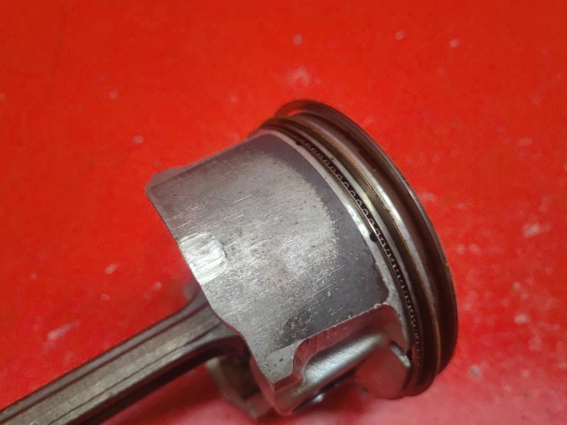 Поршень с шатуном Nissan Teana J32 QR25DE 2010 (б/у) Поршень с шатуном Nissan Teana J32 QR25DE 2010 (б/у)