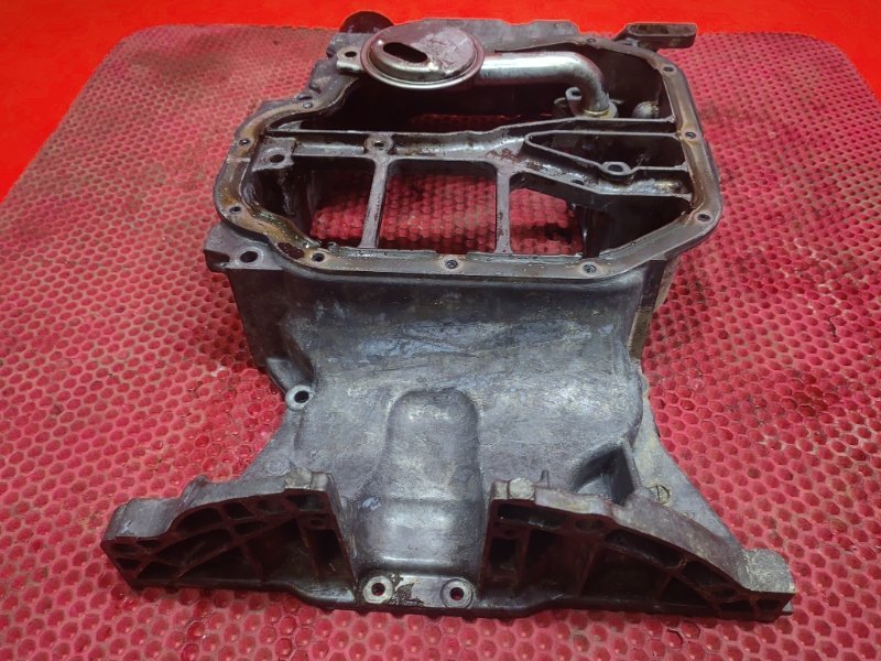 Поддон двигателя Nissan Teana J32 QR25DE 2010 (б/у) Поддон двигателя Nissan Teana J32 QR25DE 2010 (б/у)