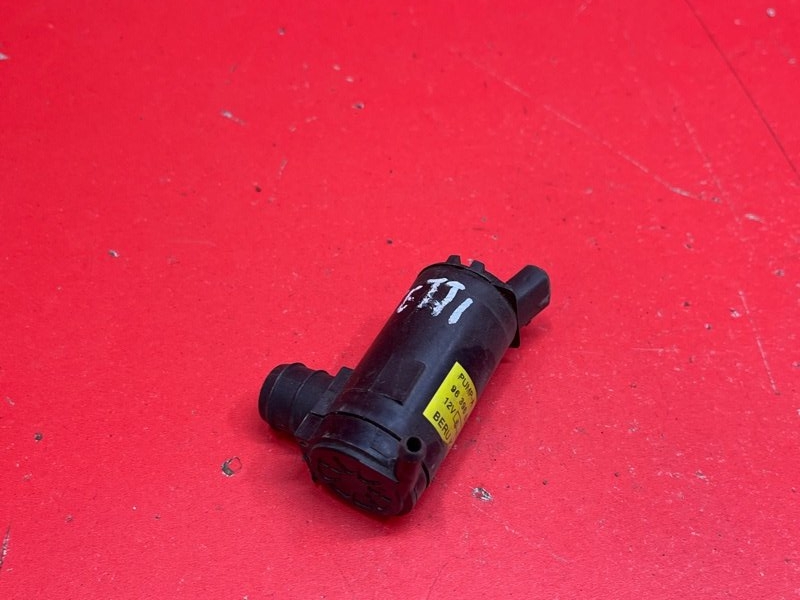 Насос омывателя Chevrolet Lacetti J200 F16D3 2006 (б/у) Насос омывателя Chevrolet Lacetti J200 F16D3 2006 (б/у)