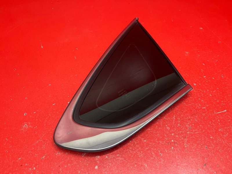 Стекло кузовное Nissan Almera G15 K4M 2014 заднее правое (б/у) Стекло кузовное Nissan Almera G15 K4M 2014 заднее правое (б/у)