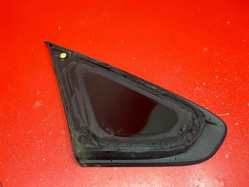 Стекло кузовное Nissan Almera G15 K4M 2014 заднее правое (б/у) Стекло кузовное Nissan Almera G15 K4M 2014 заднее правое (б/у)