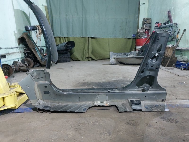 Порог со стойкой Nissan Almera G15 K4M 2014 правый (б/у) Порог со стойкой Nissan Almera G15 K4M 2014 правый (б/у)